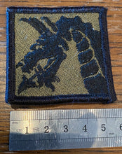 Lade das Bild in den Galerie-Viewer, A WW2 / post war US Army Division cloth patch / shoulder badge.
