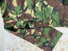 Charger l&#39;image dans la galerie, Genuine British Army DPM Woodland Combat Jacket - Size 160/96
