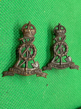 Load image into Gallery viewer, WW1 / WW2 British Army Officer&#39;s Pioneer / Labour Corps Bronze Collar Badges
