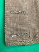 Lade das Bild in den Galerie-Viewer, Original WW2 US Army M1928 Haversack Pack Tail - 1944 datiert
