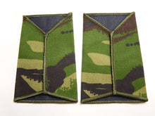 Lade das Bild in den Galerie-Viewer, DPM Rank Slides / Epaulette Pair Genuine British Army - CCF Corporal
