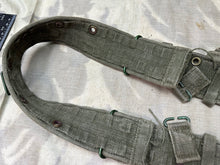 Charger l&#39;image dans la galerie, Original WW2 British Army 44 Pattern Soldiers Belt - 36&quot; Waist
