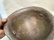 Charger l&#39;image dans la galerie, Mk3 Canadian / British Army Original WW2 Turtle Helmet High Rivet
