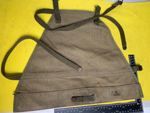 Lade das Bild in den Galerie-Viewer, Original WW2 US Army M1928 Haversack Pack Tail - 1944 Dated
