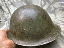 Charger l&#39;image dans la galerie, Original WW2 British / Canadian Army Mk3 High Rivet Turtle Helmet &amp; Liner
