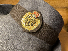 Charger l&#39;image dans la galerie, Genuine Unissued British Women&#39;s RAF Ladies Dress Hat WRAF Formal Blue - In Box!
