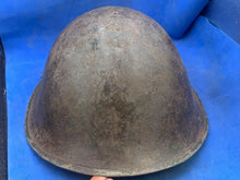 Charger l&#39;image dans la galerie, Original WW2 British Army / Canadian Army Mk3 Turtle Combat Helmet
