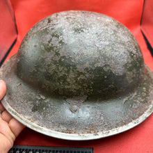 Lade das Bild in den Galerie-Viewer, Britischer Armee-Mk2-Brodie-Helm – Original aus dem 2. Weltkrieg – südafrikanische Herstellung 
