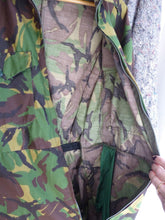 Charger l&#39;image dans la galerie, Genuine British Army DPM Tankers / Combat Overalls - 42&quot; Chest
