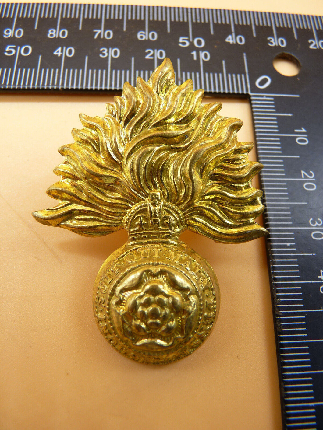 British Army Cap Badge - The Royal Fusiliers - Kings Crown