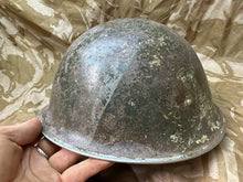 Charger l&#39;image dans la galerie, WW2 Mk3 High Rivet Turtle - British / Canadian Army Helmet - Nice Original
