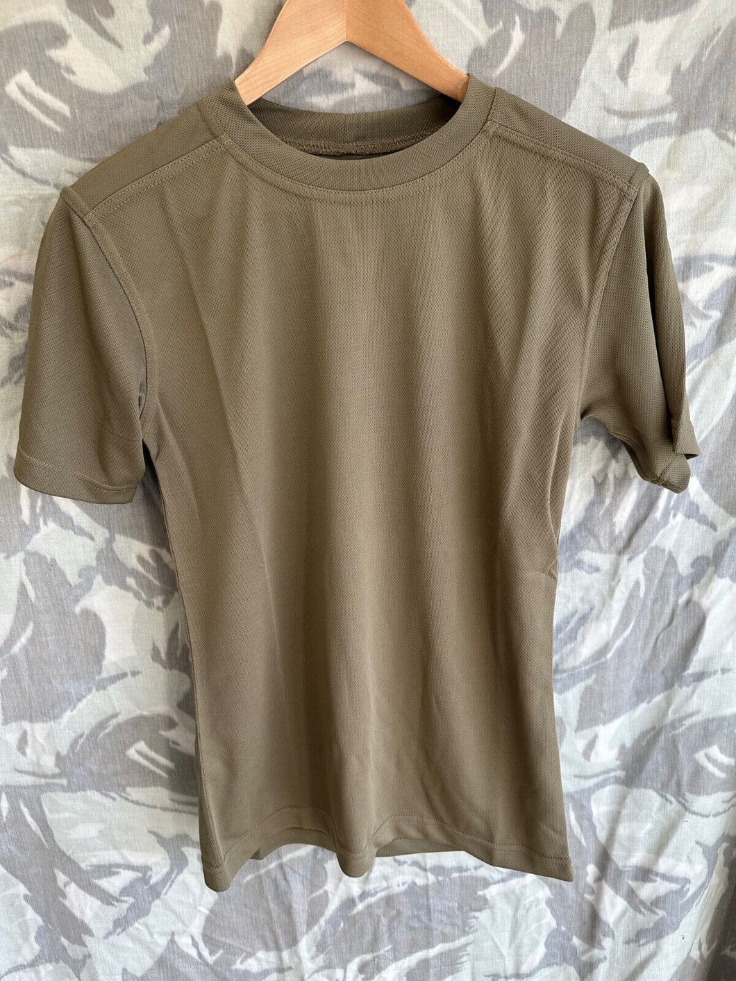 British Army Thermal Underwear T-Shirt Short Sleeve - New Old Stock - 160/80