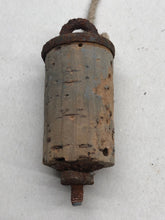 Lade das Bild in den Galerie-Viewer, Original WW1 / WW2 British Army Water Bottle Cork Lid
