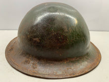 Lade das Bild in den Galerie-Viewer, Original British Army Mk1* Brodie Helmet - WW1 / WW2 Combat Sevice Helmet

