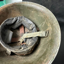 Lade das Bild in den Galerie-Viewer, Original WW2 British / Canadian Army Mk3 Combat Helmet &amp; Liner
