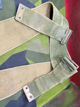 Charger l&#39;image dans la galerie, Original WW1 British Army 08 Pattern Webbing Belt 40&quot; Waist - WD Marked
