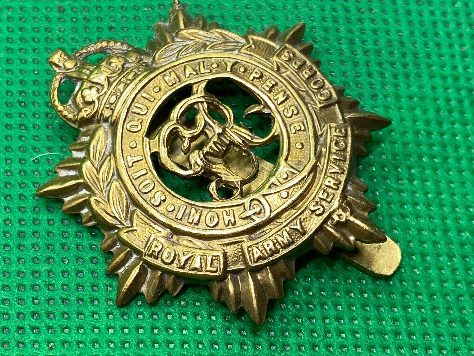 Ww1 Ww2 British Army Gvi Royal Army Service Corps Cap Badge The Militaria Shop 3014