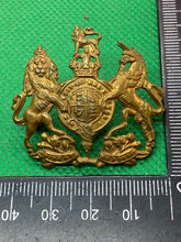 Load image into Gallery viewer, Original WW1 / WW2 British Army General Service Cap Badge
