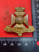 Charger l&#39;image dans la galerie, The Wiltshire Regiment Victorian Crown Cap Badge
