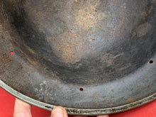 Charger l&#39;image dans la galerie, Original WW2 Combat Helmet - British / South African Army Mk2 Brodie Helmet
