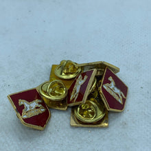 Charger l&#39;image dans la galerie, Yorkshire Regiment - NEW British Army Military Cap/Tie/Lapel Pin Badge #141
