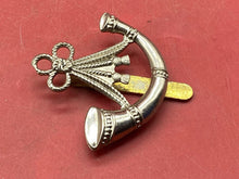 Load image into Gallery viewer, WW1 / WW2 British Army White Metal Light Infantry Cap Badge.
