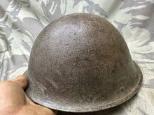 Lade das Bild in den Galerie-Viewer, Original WW2 Era British Army Mk4 Turtle Helmet
