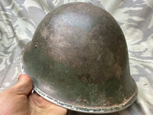 Charger l&#39;image dans la galerie, Original WW2 British / Canadian Army Mk3 High Rivet Turtle Helmet &amp; Liner
