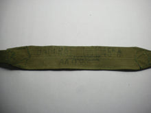 Charger l&#39;image dans la galerie, Original WW2 British Army 37 Pattern Shoulder Strap - 1945 Dated
