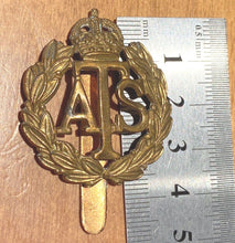 Load image into Gallery viewer, WW2 British Army AUXILLIARY TRANSPORT SERVICE ATS - brass cap badge - - - - B26
