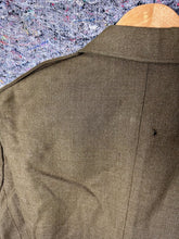 Charger l&#39;image dans la galerie, Original US Army WW2 Class A Uniform Jacket - 40&quot; Chest - 1940 Dated
