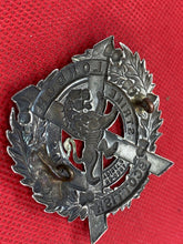 Load image into Gallery viewer, Original WW1 / WW2 British Army London Scottish Cap Badge
