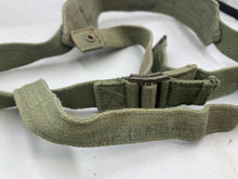 Charger l&#39;image dans la galerie, Original WW2 British Army 44 Pattern Shoulder Strap - 1945 Dated
