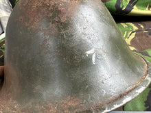 Charger l&#39;image dans la galerie, British / Canadian Army Mark 3 Turtle Helmet - Original WW2 Combat Helmet
