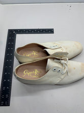 Load image into Gallery viewer, Original WW2 British Army Women&#39;s White Summer Shoes - ATS WAAF - Size 240 S
