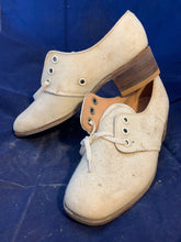 Load image into Gallery viewer, Original WW2 British Army Women&#39;s White Summer Shoes - ATS WAAF - Size 220s #4
