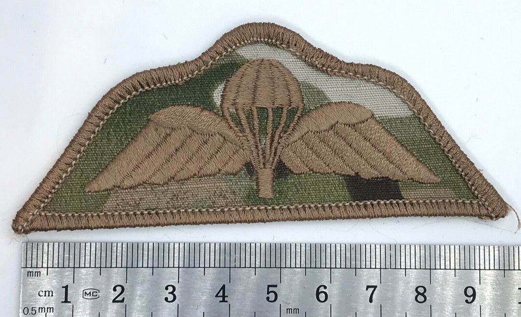 A good desert camo British Army RAF paratroopers jump qualification badge -- B17