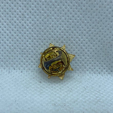 Lade das Bild in den Galerie-Viewer, Irish Guards Regiment - NEW British Army Military Cap/Tie/Lapel Pin Badge #114
