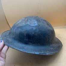 Lade das Bild in den Galerie-Viewer, Original WW1 / WW2 British Army Mk1* Army Combat Helmet &amp; Liner
