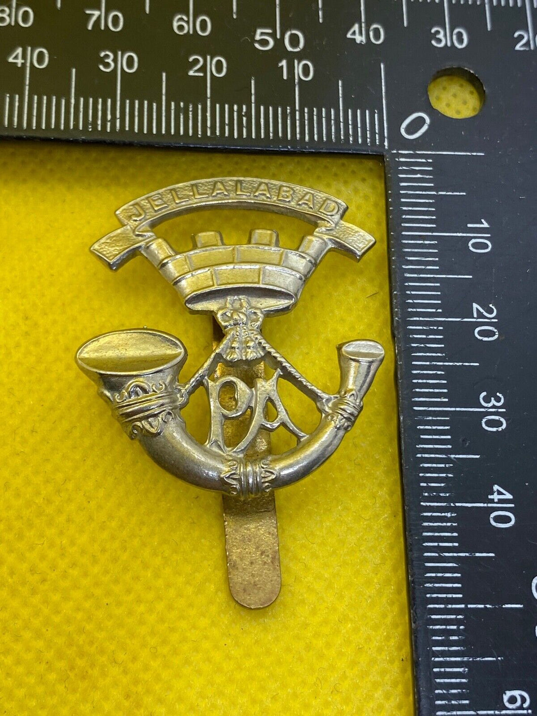 WW1 / WW2 British Army SOMERSET LIGHT INFANTRY White Metal Cap Badge.