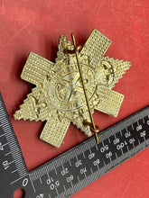 Load image into Gallery viewer, WW1 / WW2 British Army Black Watch  - White Metal Cap Badge.
