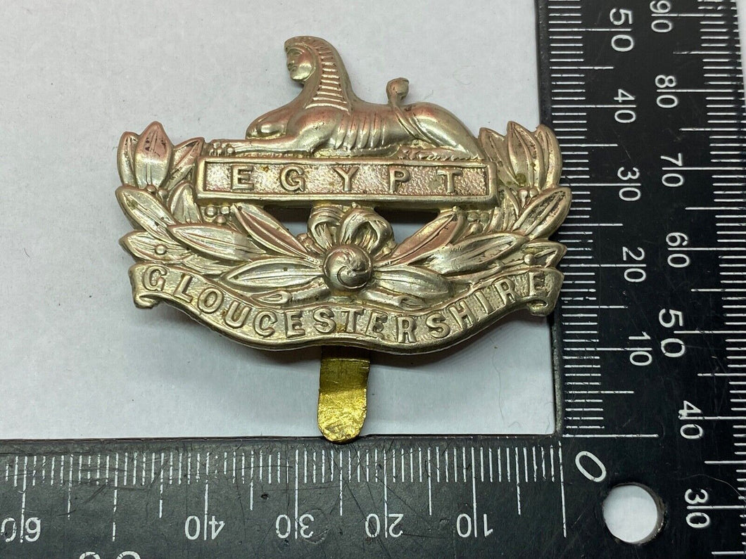 Original WW1 / WW2 British Army Gloucestershire Regiment Cap Badge