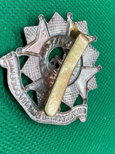 Charger l&#39;image dans la galerie, Original WW1 / WW2 British Army Bedfordshire and Hertfordshire Cap Badge
