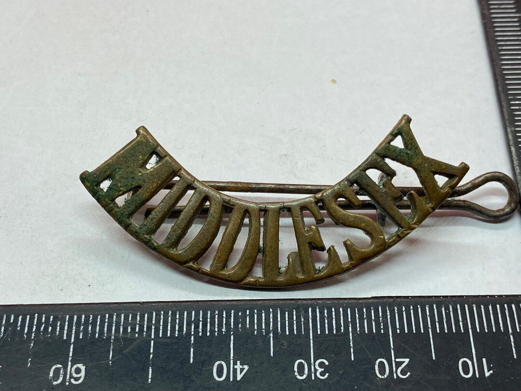 British Army WW1 MIDDLESEX Regiment Brass Shoulder Title