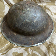 Lade das Bild in den Galerie-Viewer, Britischer Armee-Mk2-Brodie-Helm – Original aus dem 2. Weltkrieg – südafrikanische Herstellung 
