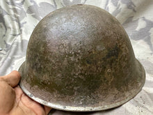 Charger l&#39;image dans la galerie, Original WW2 Canadian / British Army Mk3 High Rivet Turtle Helmet &amp; Liner
