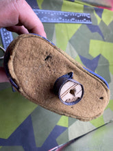 Charger l&#39;image dans la galerie, Original WW1 British Army /New Zealand Army 1908 Pattern Webbing Waterbottle
