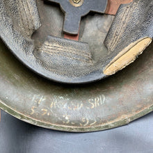 Load image into Gallery viewer, British / Canadian Army WW2 Mk3 Turtle Helmet - Complete with Liner

