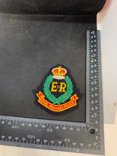 Lade das Bild in den Galerie-Viewer, British Army Royal Military Police Embroidered Blazer Badge
