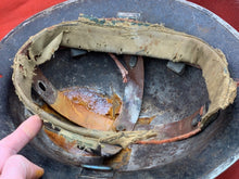 Charger l&#39;image dans la galerie, British Army Mk2 Brodie Helmet - Original WW2 - South African Manufactured
